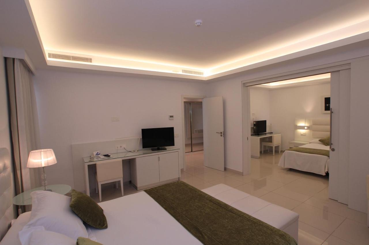 Hotel Argos Ibiza Таламанка Екстериор снимка
