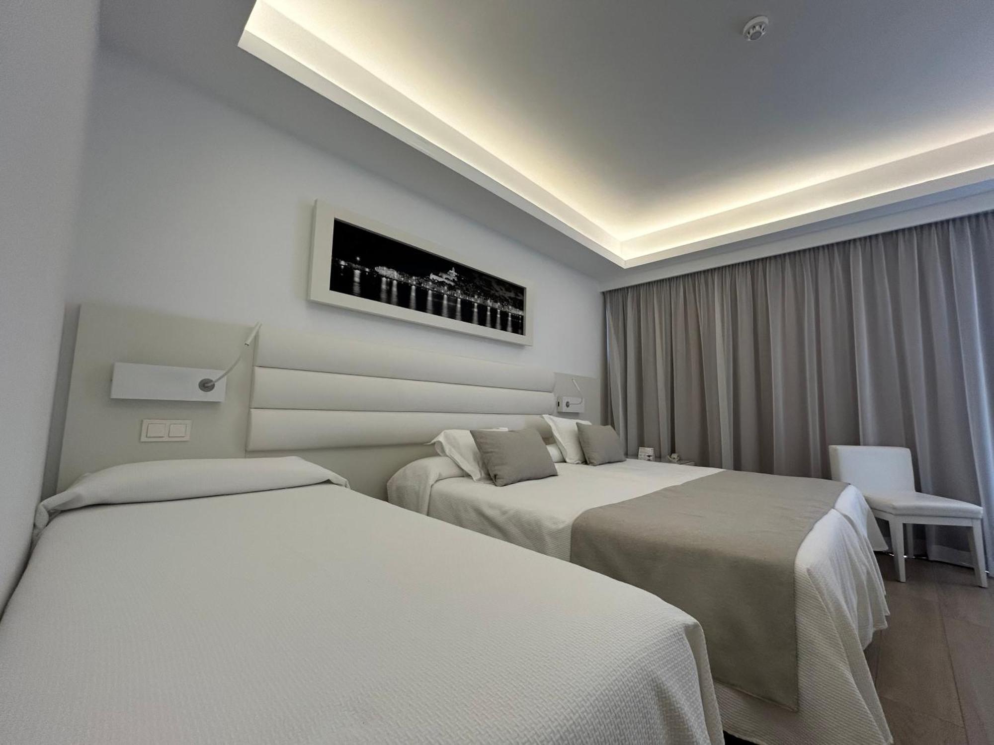 Hotel Argos Ibiza Таламанка Екстериор снимка